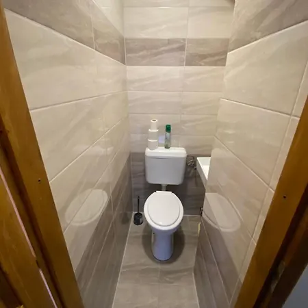 Kis Bujdoso Vendeghaz Apartament Tardona