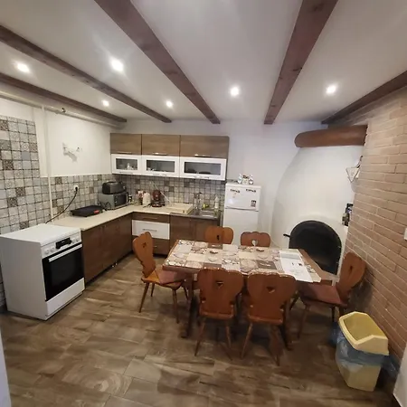 Kis Bujdoso Vendeghaz Tardona